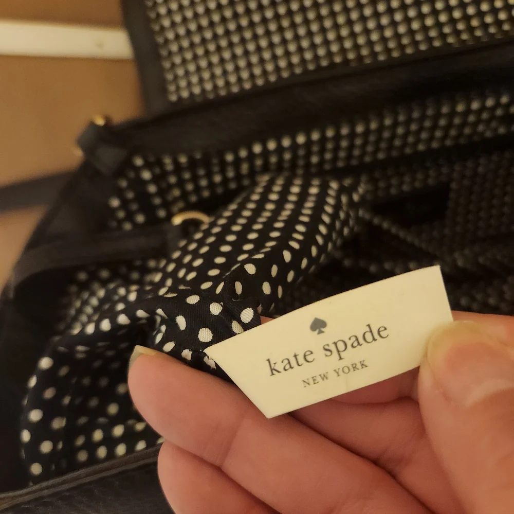 LOW START Kate Spade Leather Crossbody EUC - Picture 7 of 8